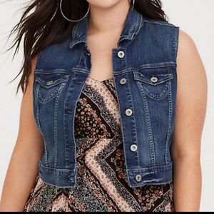Torrid denim vest size 00.